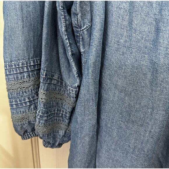 LC Lauren Conrad Blue Chambray Top 2X‎ Long Sleeves Boho Lace Pleated Peasant - Picture 4 of 8